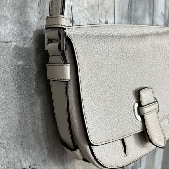 M MICHAEL KORS Medium Romy Optic White Saddle Crossbody Leather Bag - Picture 3 of 13